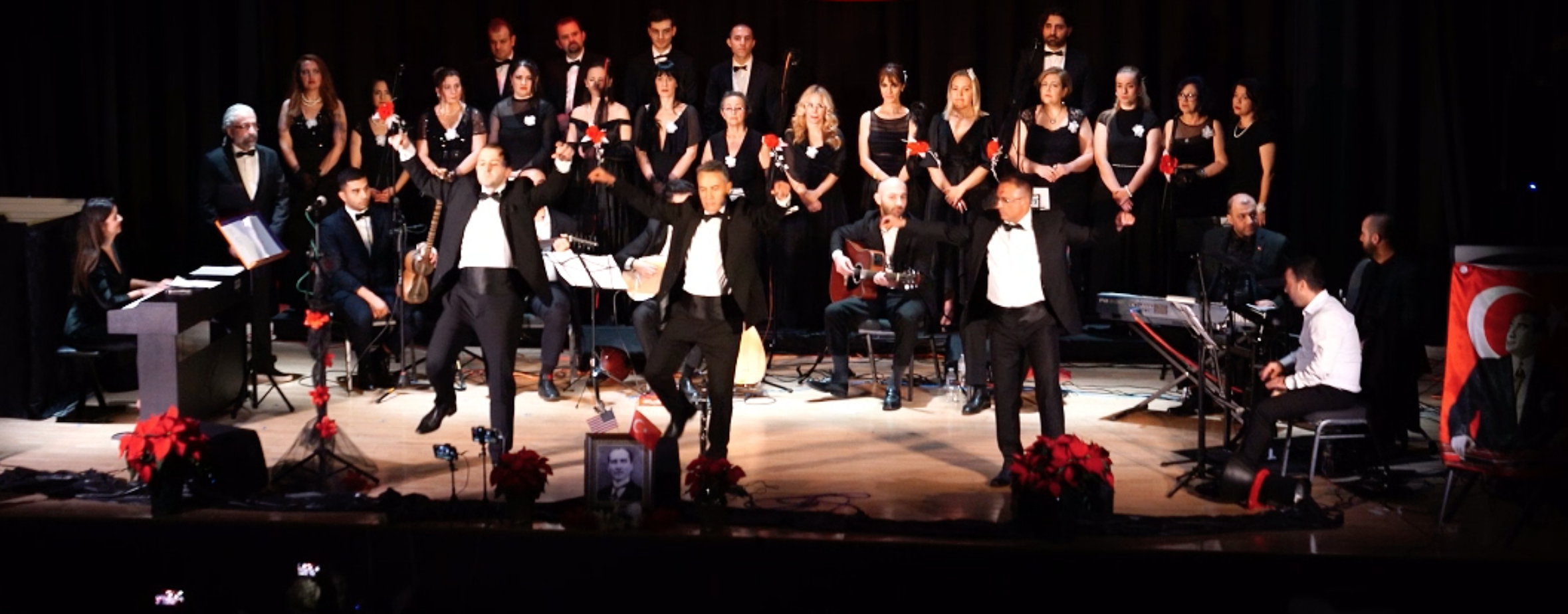 Zeybek dance performance at Yadigâr concert